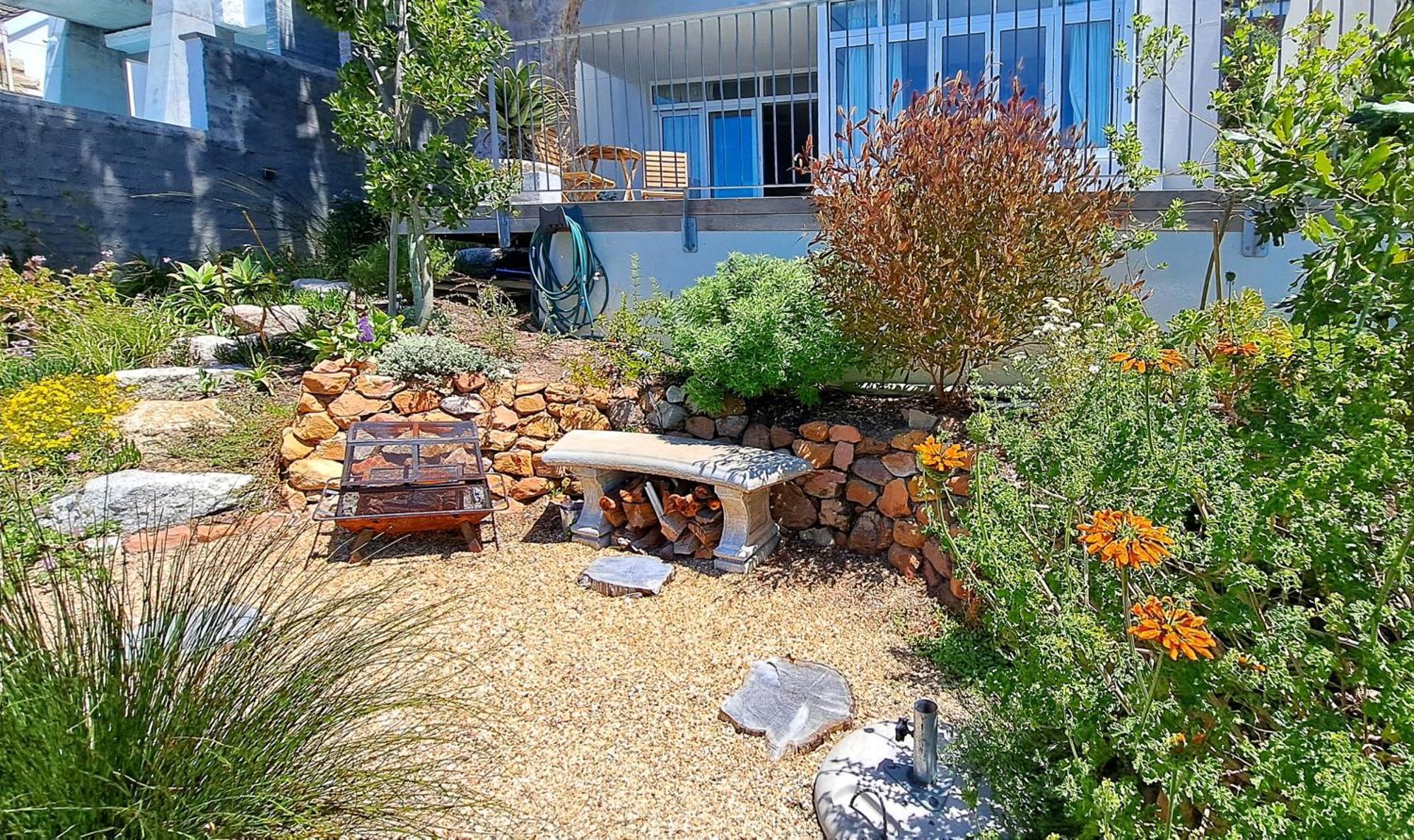 The Dragon Tree Guesthouse Kalk Bay Exterior photo